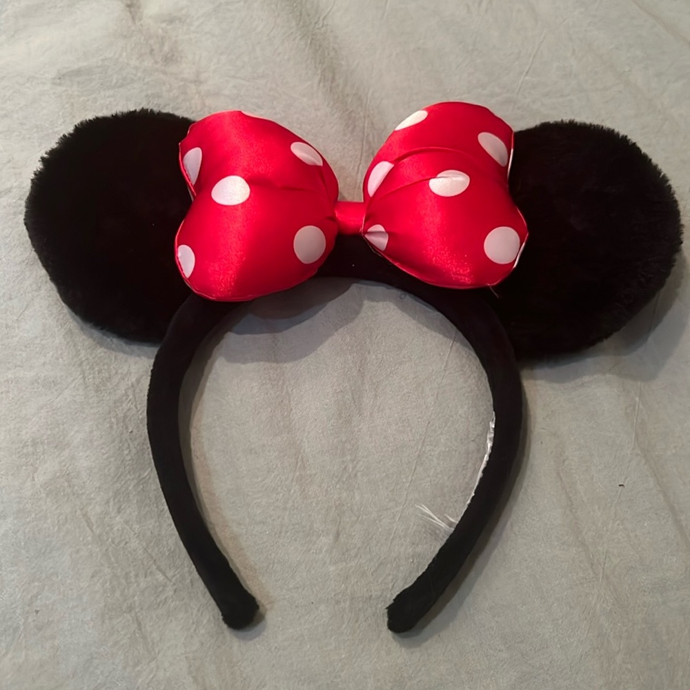 Classic Minnie Ears
